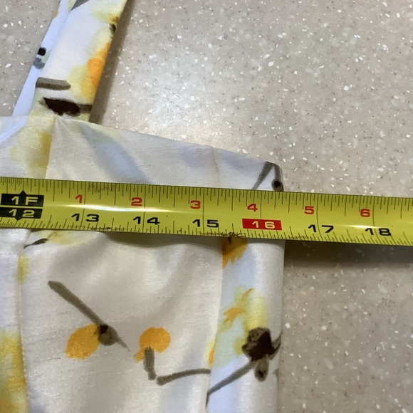 Vintage J Howard Sundress Size 6 White with Yellow Flowers Fully Lined - Picture 16 of 16